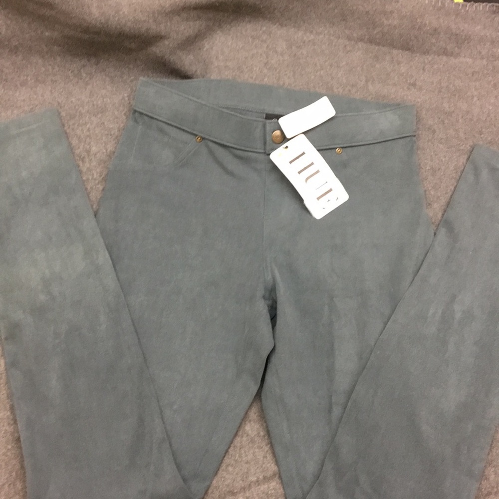 Hue leggings NWT small faux leather feel